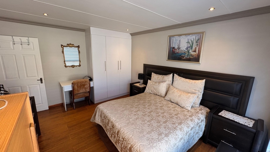 3 Bedroom Property for Sale in Reebok Western Cape
